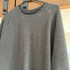 lululemon athletica Men's Textured Crewneck Sweatshirt - Charcoal Gray